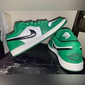 Jordan 1 Pine Green Low
Pine Green